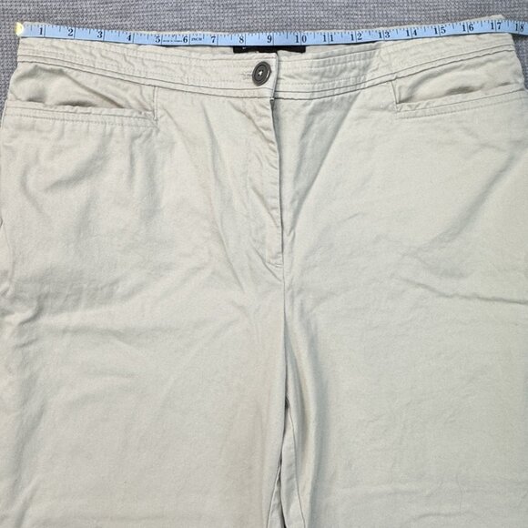 Briggs New York Womens Lt Khaki Capri Pants 2 Button Waist High Rise Size 14 - Picture 9 of 14